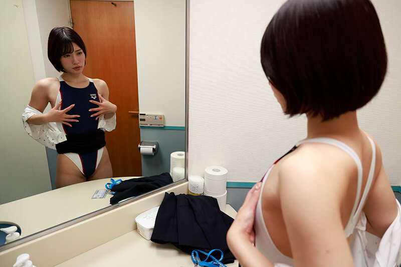 「私、競泳水着好きでごめんなさい…」 いつも競泳水着を着て興奮しています 服の下に水着を着て働くOL 宮城りえ サンプル画像 7