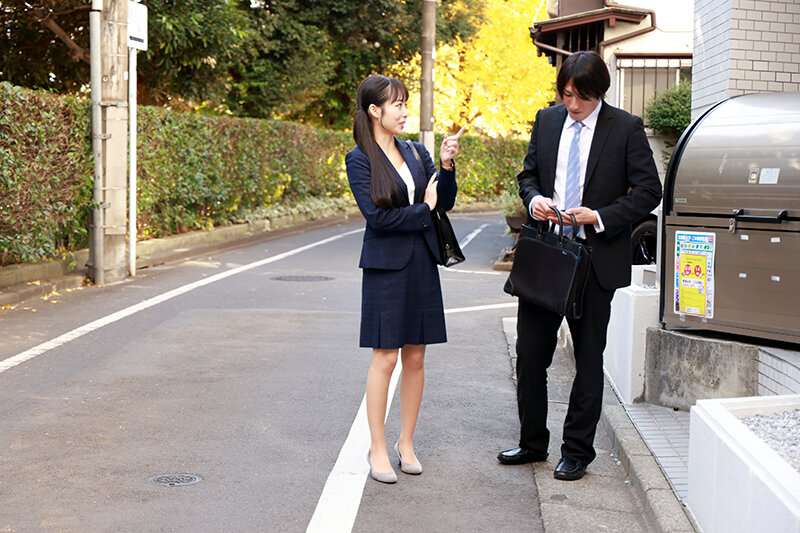 あざとく男にすり寄ってくる女子社員 ピンク色の舌を絡めて誘惑してくる同僚はキス狂い痴女 本城はな サンプル画像 8