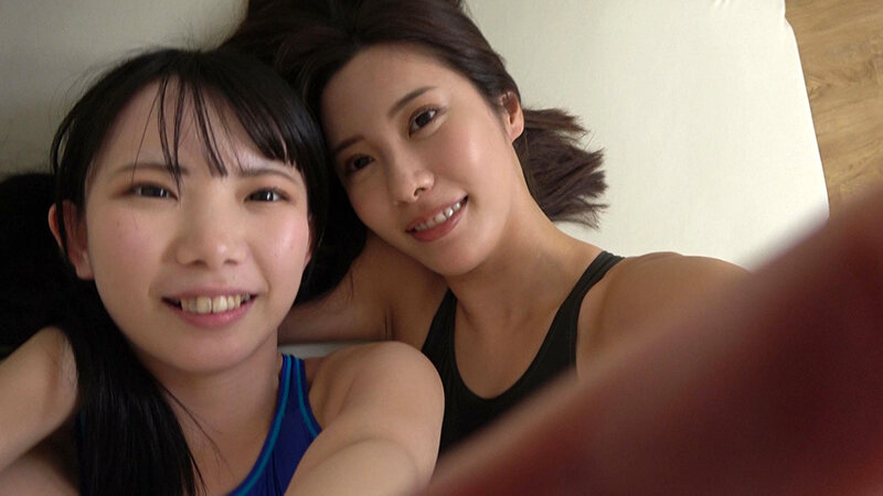 南日菜乃×水端あさみ 姉御の個撮 神レズ競泳水着 女が自らカメラを持ち可愛い女子の水着姿をじっとり撮影！親父の個撮ゆずりのハミ毛、ジョリワキ等のフェチ接写はもちろん女に撮られる恥ずかしい放尿やローション密着やレズSEXを完全着衣で楽しむレズハメ撮りAV サンプル画像 21