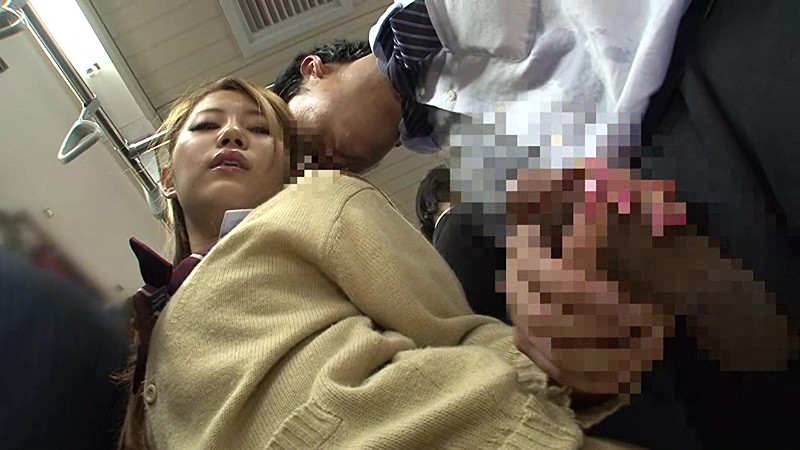 5秒で即挿入痴●！！超満員電車で身動きの取れない女子校生に即挿入！嫌がれば嫌がるほど、動けば動くほどマ○コはトロトロに濡れて勝手に感じ始める敏感娘 - Image 2