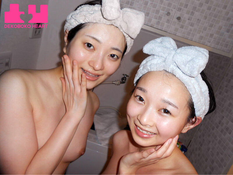 介護士ちゃんに恋した私 久しぶりに一目惚れをして勇気を出して2人きりの時にキスしたら優しくキスを返してくれて…一緒にゴハンを作ってお風呂に入って身体を重ね合った同棲レズタイム 中城葵 望月つぼみ 2枚目