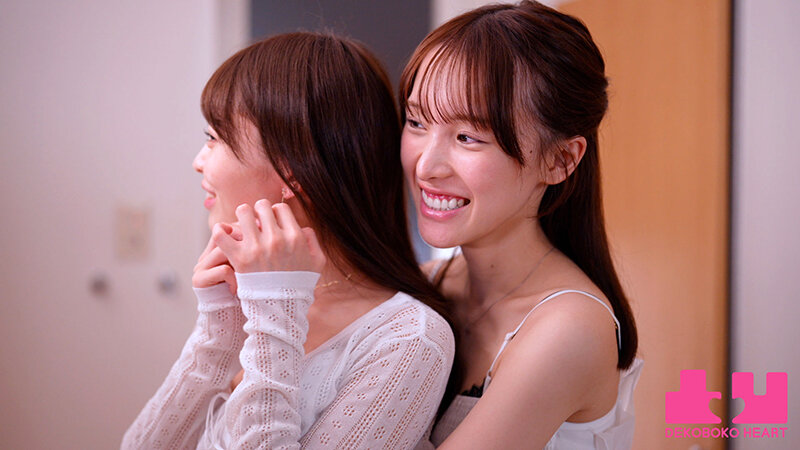 お互いに彼氏持ちだけど女の子相手なら浮気にならないよね？友達同士だったけどキスで一気に距離が縮まって一夜限りのレズビアンになる瞬間 瀬戸ひなこ 白石もも のサンプル画像 15