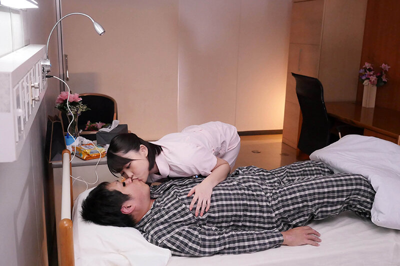 勃起したままの男を一切動かさないS字尻振り騎乗位介助で骨抜きにする美尻ナース 年下患者を手玉に取る白尻看護師 2枚目