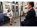 最終電車で痴女とまさかの2人きり！向かいの座席でパンチラしてくるホロ酔い美脚女の誘惑で勃起したらヤられた 誰もいない車内でSEXしたがる受付嬢系美女 - 3