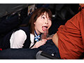 「内緒で撮った画像を見せていただけませんか？」間違えたフリしてチ○ポ画像を見せて赤面するおばさんCAは目の前で勃起チ〇ポを見せつけられても嫌じゃないVOL.2 サンプル画像12