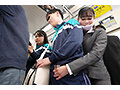 「おばさんの私に触られて勃っちゃう君が悪いんだよ」彼女が隣にいても構わずイケメン彼氏を背後からネチョいコネくり手コキで勃起誘惑する性欲熟女VOL.2 画像10