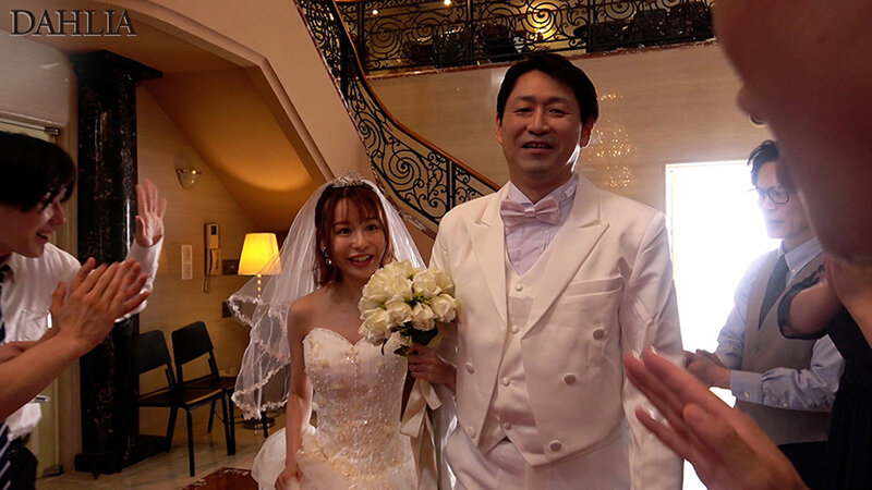 DLDSS-383 Part 1 - 30 minutes