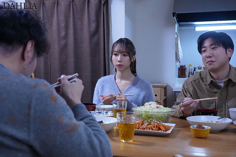 サンプル-「女に興味ない」と言い続ける32年間『彼女無し』の友人に妻を1泊2日預けたら、不眠不休で11発中出しされて帰ってきた-。 与田りん