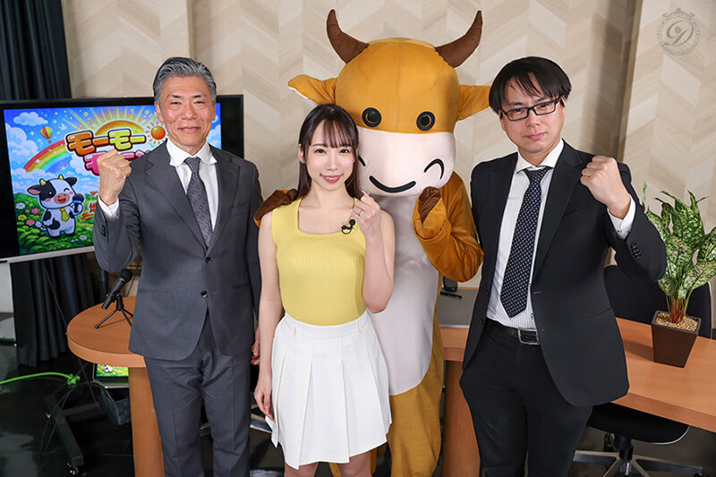 マスコットと女子アナウンサー今日の天気は荒れ模様…。‘国民的’人気女子アナの『電撃結婚！！』それは、マスコットまでも嫉妬に狂わせて…。 与田りん サンプル