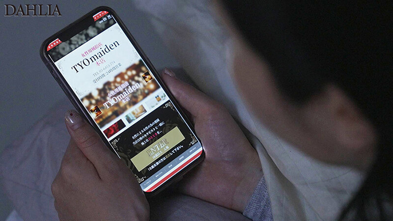セックスレスを相談したママ友に紹介された女性用風俗で、イケメン年下セラピストのチ○ポに恋した巨乳人妻の純愛。 小野夕子 画像1