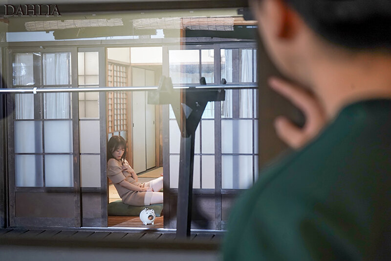 草むしりしているお隣の美人ママさんとじっとり汗だくセックスしまくった思い出の夏の日…。 糸矢めい 画像6