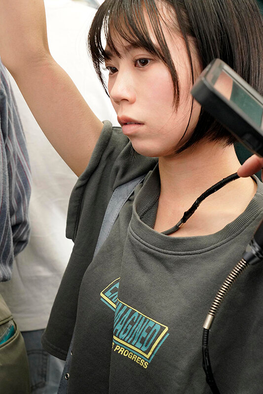 完全着衣内アングル！先端が自在に動くファイバースコープで敏感な乳首を責められ恥ずかしがりながらも感じてしまう私服小柄ちっぱい美少女 雨宮あや花