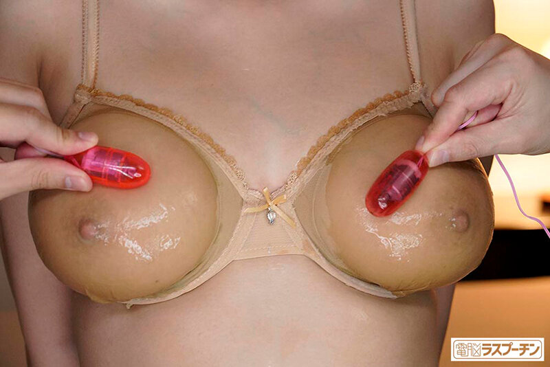 セクシーランジェリーコレクションを引っ越し業者に見つかった巨乳人妻がザコ乳首を開発され性処理肉便器になるまでたった3日 広瀬美結