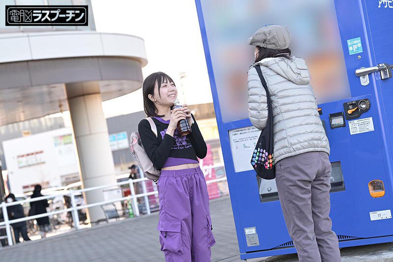 ちっちゃい女の子を3人で囲み服を剥ぎ取ってあらゆる快感を叩きこむ卑劣巨漢集団3 日向由奈
