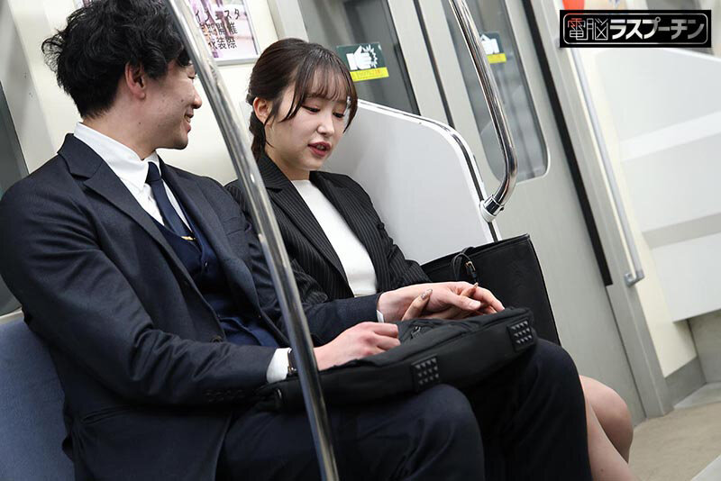 最終電車で見つけたぐっすりOLにマ〇コから溢れるほどの精子を勝手中出し スレンダー美形OL 高山エミリ