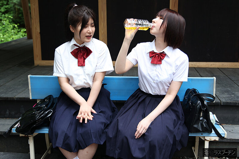 野ション女子生徒連鎖開脚拘束おしっこ噴射4 もなみ鈴 有加里ののか 東城ゆい 画像12
