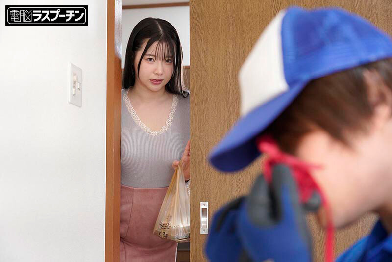 【FANZA限定】セクシーランジェリーコレクションを引っ越し業者に見つかった巨乳人妻がザコ乳首を開発され性処理肉便器になるまでたった3日 ヤリマン人妻編 丸最レア パンティとチェキ付き 画像2