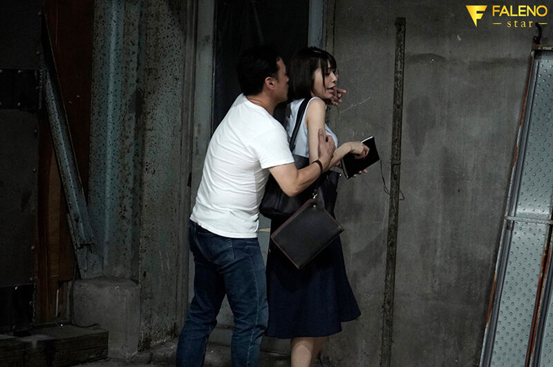 FNS-143 パート 1 - 30 分