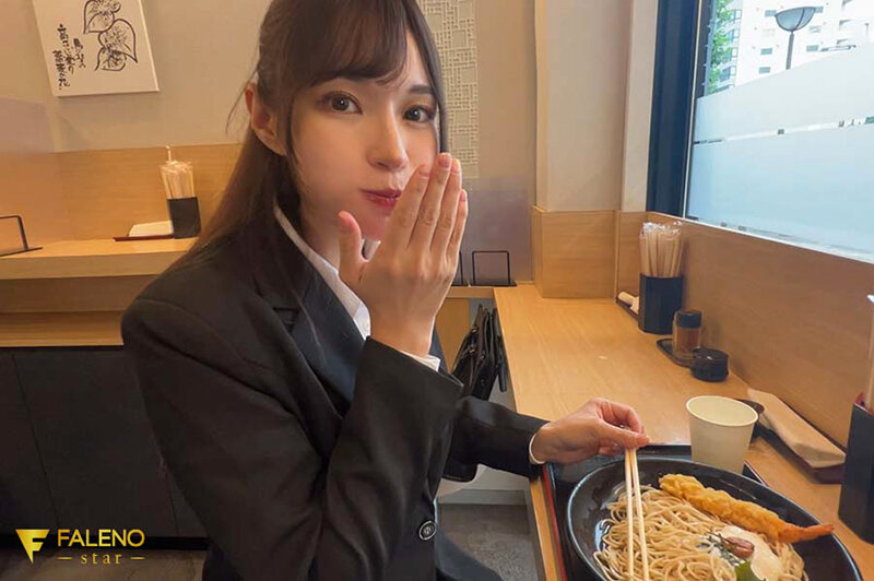 FSDSS-702 第 1 部分 - 30 分钟