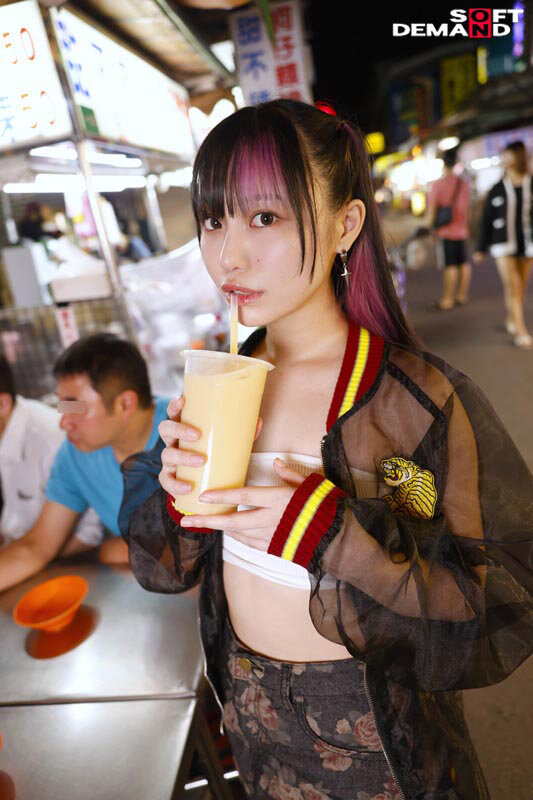 台湾メスガキインフルエンサー 齋齋いつき 中出し解禁。日本のオジに囲まれ8P超乱交。