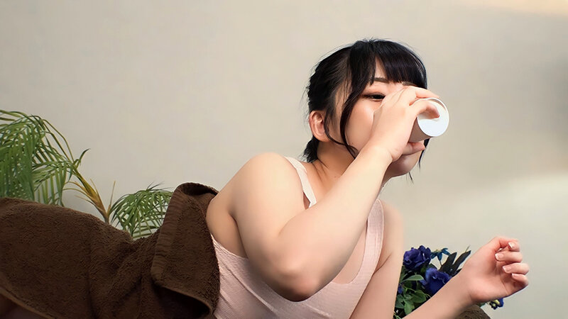 【Gカップ！巨乳を揺らして逝く】上下に腰を動かす騎乗位！突き上げピストンで逝く！【チ○コもしゃぶる！パイズリはする】言われるままに抵抗なく受け入れる！【おめ娘エステの罠！拘束して鬼畜イカセ！06】 - Image 3