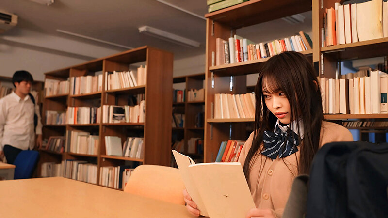 地味で無口な図書委員とセックスしまくった話。『何で?私、感じちゃってるの??もしかして、いっぱい見て欲しいの?(※心の声)』 瀬戸ひなこ 画像2