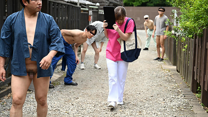 「村人全員、わたしが診ます！」男性過多の過疎村ナース・小鈴みかんの全員おち〇ぽヌキまくり派遣診療