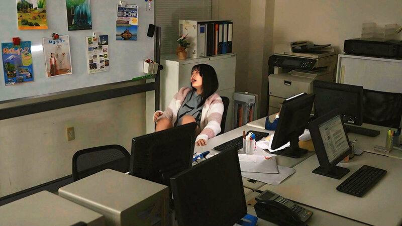 ズボラ界隈社畜ちゃん ブラック企業の深夜残業で会社に寝泊まり労働ザーメン搾取！ストレス解消の目覚ましセックスが毎朝のルーティーンになりました 佐藤愛瑠 サンプル