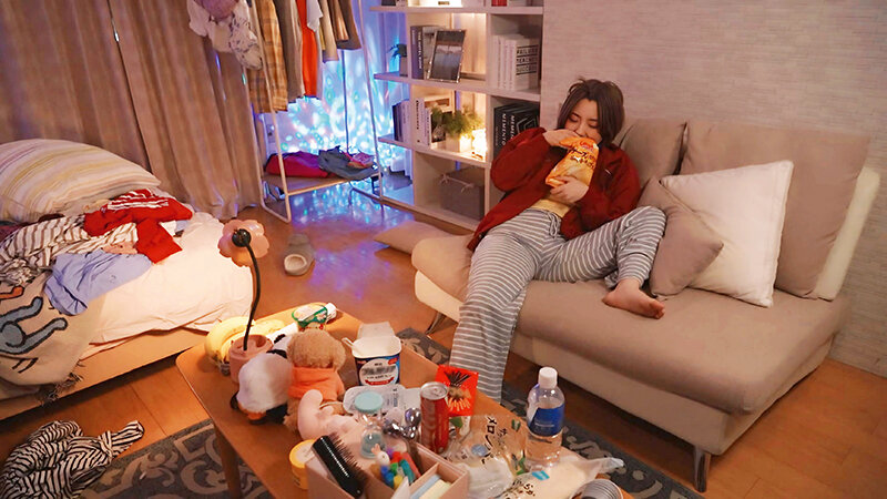 お隣さんはオナホです。ち〇ぽ借りにきてマ〇コで返す義理堅いメンヘラペットをボクは飼育しています。 小鈴みかん サンプル画像 12
