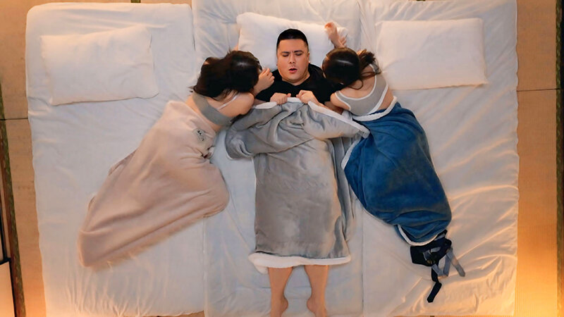 レズ性癖のある再婚相手の連れ子と川の字...のサンプル画像 9