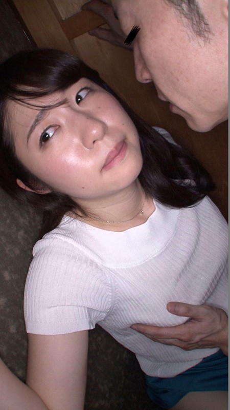 帰宅した旦那さんにバレないように素人妻の自宅にこっそり一泊 画像6