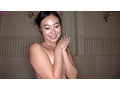 欲求不満な素人妻にデカチンお届けします。〜大阪編〜 浪速妻 ナミさん（24歳） サンプル画像10