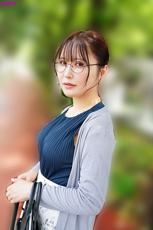 彼女がいない貧乏な自分にあるのは有り余る性欲と安アパートだけ 風俗行く金も無いし若い子はノリが苦手…だからおとなしそうな人妻を捕まえてSEXしたら自分以上に性欲が凄かった!! 画像1