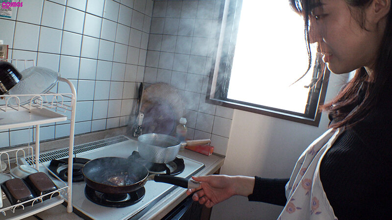 料理も洗濯もまともに出来ないドジで不器用なセフレ(人妻)ですが…実はとても優秀なハイスペック肉オナホなんです。 わかさん(26歳) 画像1