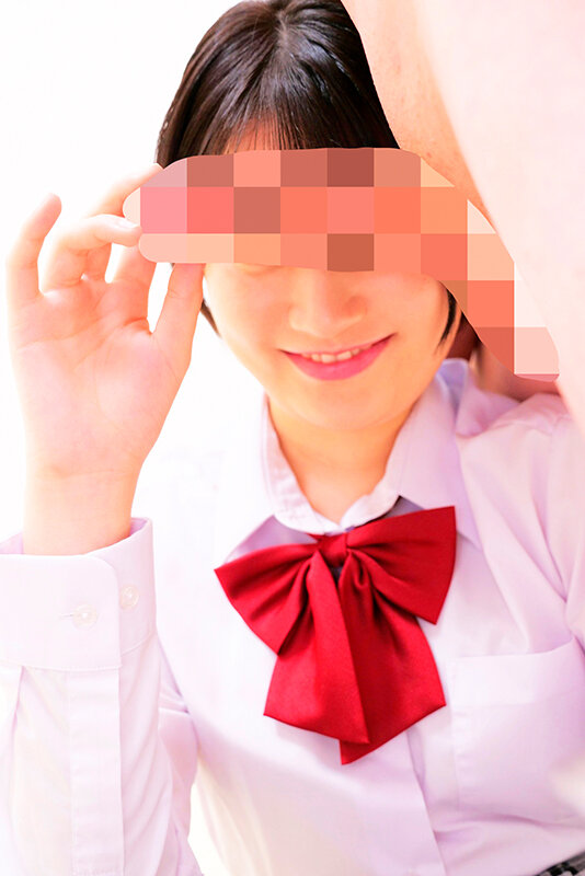 素人ナンパ 代々木でみつけたウブな女子校生に18cmメガチ〇ポを素股してもらったら、こんなにヤラしい事になりました。 画像17