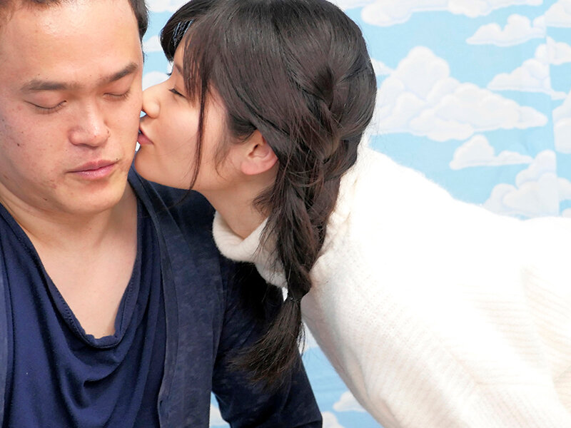 ラップ1枚被せて友達と素股してくれませんか?と偽り溶けるラップを仕込んでウブなお嬢さんに生ハメ、中出しさせちゃいました! 藤井林檎 画像3