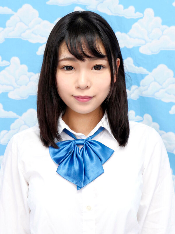 代々木で見つけた優しい女子校生に18cmメガチ○ポを素股してもらったらこんなヤラしい事になりました。 琴音芽衣 画像1