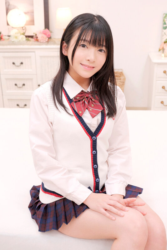うぶな女子●生限定! 黒ストッキングまんぐりイキ我慢チャレンジ! 罰ゲームはデカチン激ピストン生ハメ中出しセックス! 海野いくら 画像1