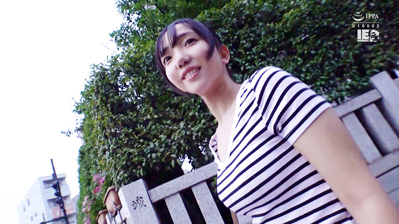 素人女子大生限定！狭いお風呂で密着混浴体験してもらえませんか！？火照る身体！おっぱいポロリ！ウブな女子は恥ずかし過ぎて赤面涙目！あちこち舐めてキレイにしたらそのまま生中出しSEXしちゃいました！ 美咲音