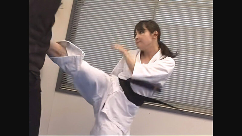 本物空手家 真島みゆきVSレイパー(IESP-426-F) 画像4