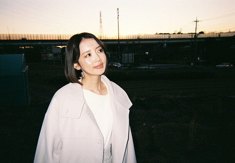 昔3-4回肉体関係を持った同僚の美咲かんなに3年ぶりに誘われて…1日限定の火遊び不倫デートで何度もゴックンと中出しをした 画像1