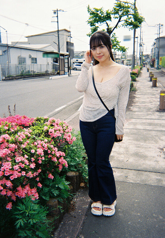 JERA-053 Hazuki Noa, A Newlywed Woman Rumored To Have The Biggest Breasts In The Apartment Complex, Asked Me For Advice About Her Married Life. An Unexpected Kiss In The Car Ignited Something In Me, And When We Went To A Love Hotel, She Gave Me A Gentle Titjob And We Had Unprotected Sex, And I Ended Up Ejaculating Multiple Times. - Image 1