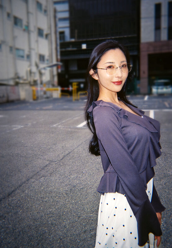 子供が通うリコーダー教室の先生、北野未奈に都合の良い関係にならない？と車内で強引にキスされラブホで杭打ち騎乗位して何度も精子を絞られる。 サンプル画像 2