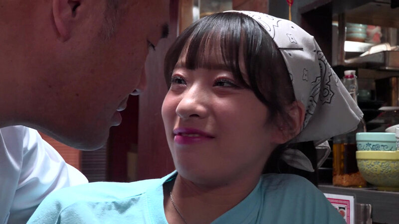 爆盛りギャル中華美人姉妹が腕を振るう行列がすごい街中華の日常とSEX!~妹編~ 池上乙葉 画像3