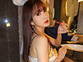 サンプル画像1 - 性格SSSプレミア美女・友田彩也香ちゃんとスイートルームでイチャラブNIGHT
