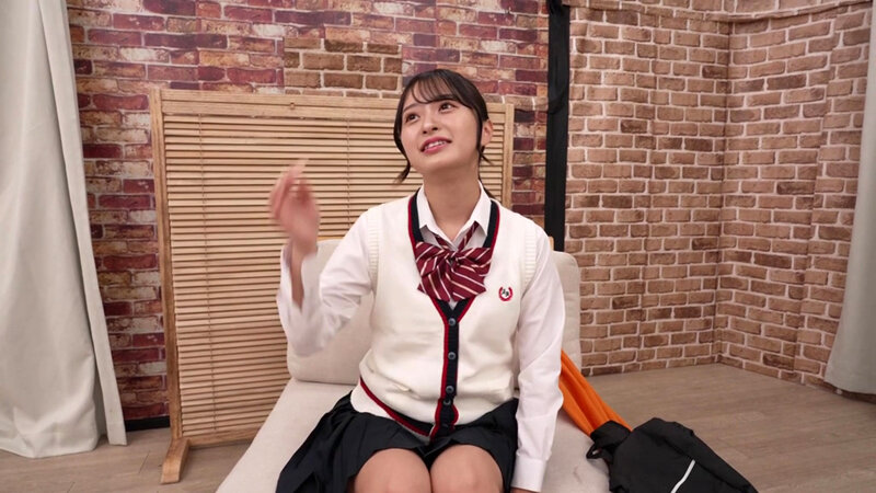 部活帰りのデカ尻女子〇生限定！外したら即ハメ中出し壁尻スタイルDE利きバイブチャレンジ！極太バイブで膣奥を刺激されスケベ尻丸出しイキ潮噴射が止まらない！！～れな編～ 画像1