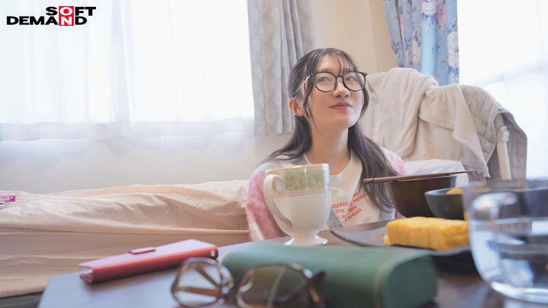 【会社に内緒・自宅で初撮り】奨学金450万、限界新卒ちゃん。地味っぽいけど脱いだらクッソむちエロ漫画ボディ。 きよか 24歳 佐藤白花 5枚目