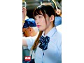 満員バスで背後から制服越しにねっとり乳揉み痴●され腰をクネらせ感じまくる巨乳女子○生8 サンプル画像16