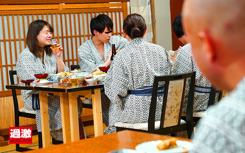 混浴温泉で乳首をしつこく刺激する乳吸い責めに欲情した女は湯しぶきが立つハードピストンの快感で中出しを拒めない5 画像16