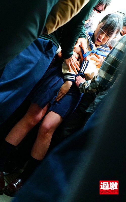 痴●師に電車の隅でこっそりイラマされ顔面えずき汁まみれで泣き寝入りする女子○生 画像16
